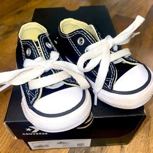 Black Converse size 4